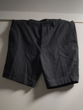 Men's Black Plaid Performance Golf Shorts